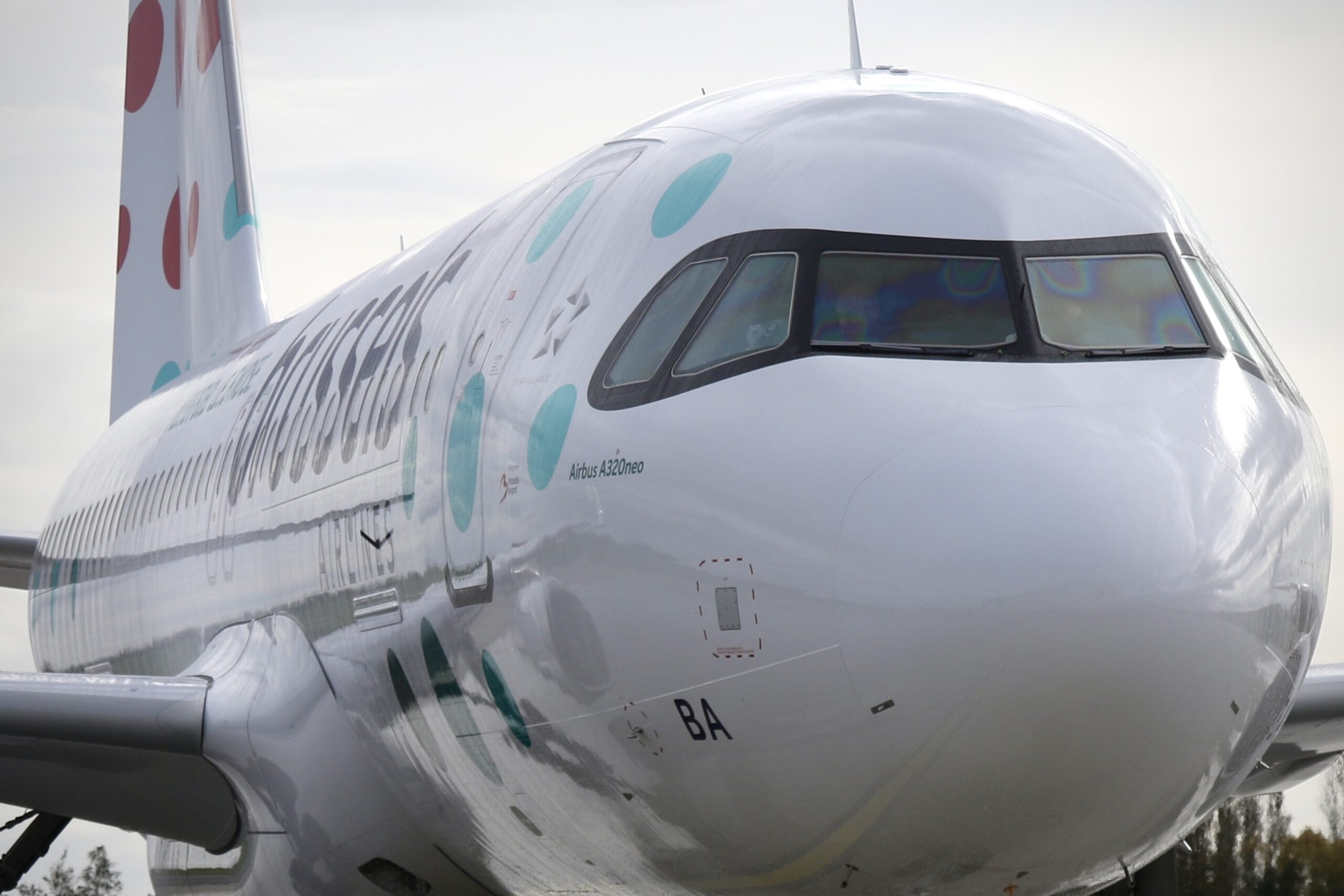 Brussels Airlines takes delivery of its first ever factory fresh aircraft Airbus A320neo OO-SBA