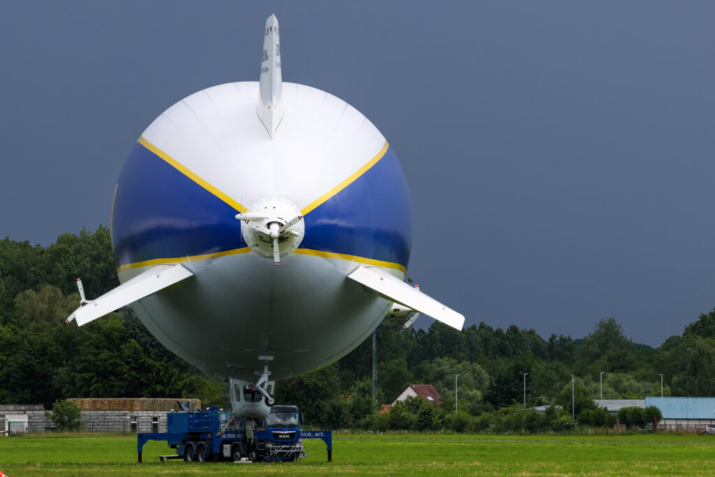 Zeppelin LZ N07-101 D-LZFN Goodyear Blimp