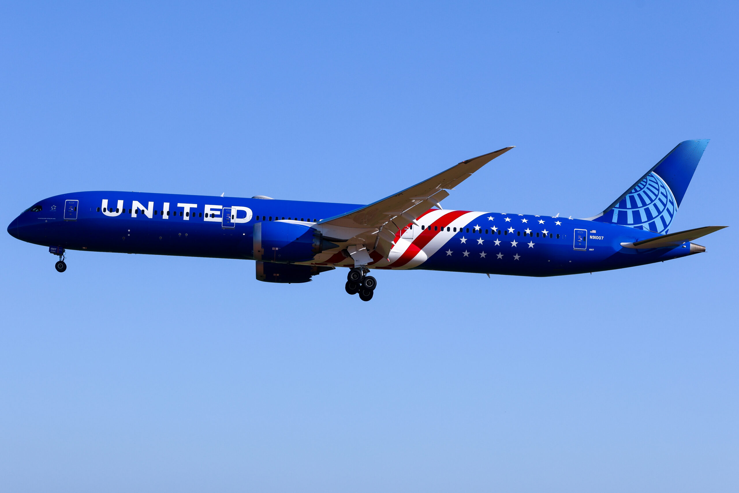 United Airlines flies ‘Stars and Stripes’ to Brussels Airport